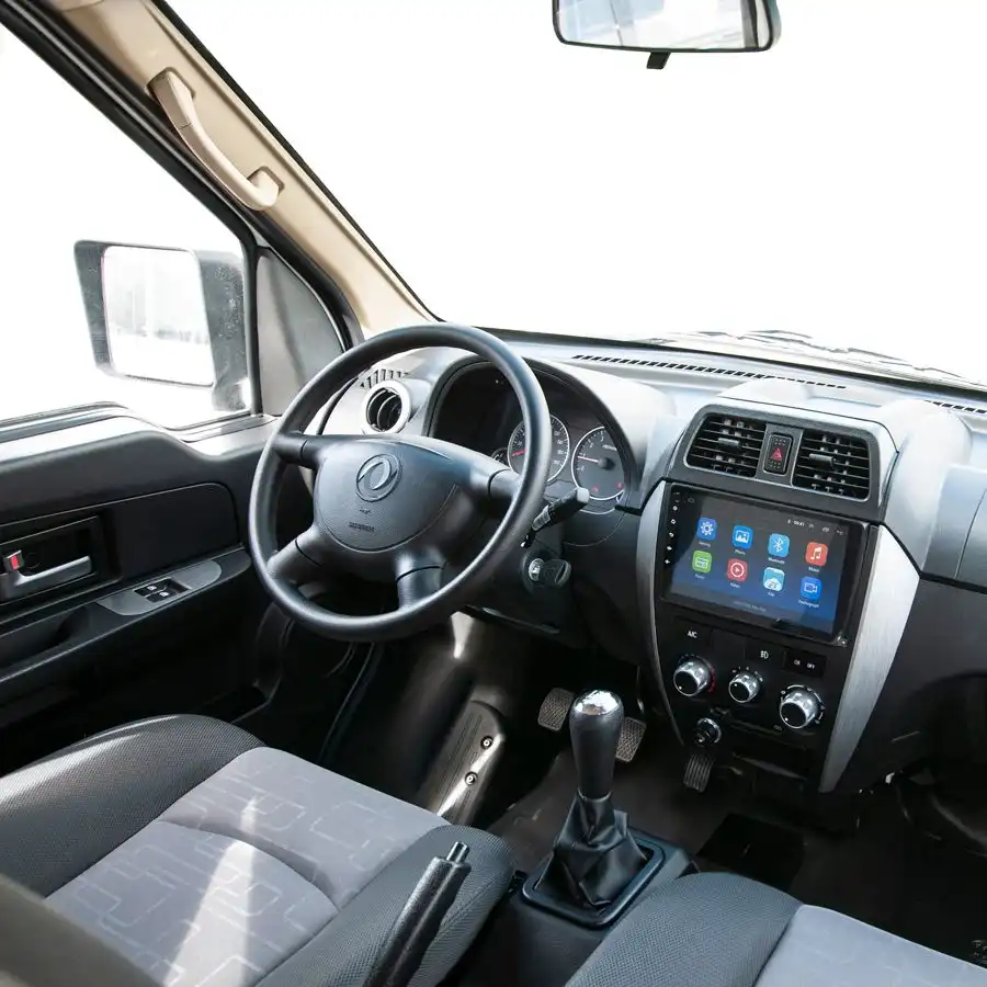 Furgoneta DFSK Cityvan C37, incluye cómodo panel frontal para el piloto y copiloto.