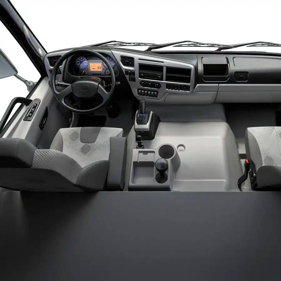 Quester CWE420, posee una amplia cabina camarote que mejora la comodidad y la eficiencia del conductor