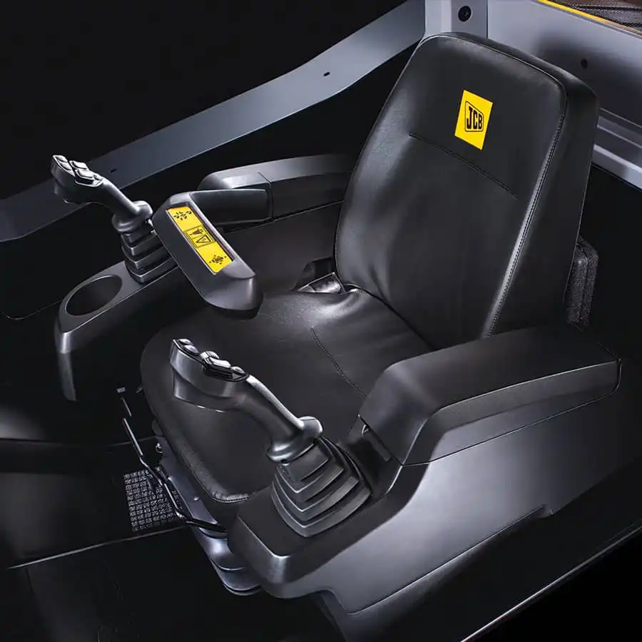 Minicargador JCB 270 SF, Amplia cabina 46% más espaciosa que la competencia.