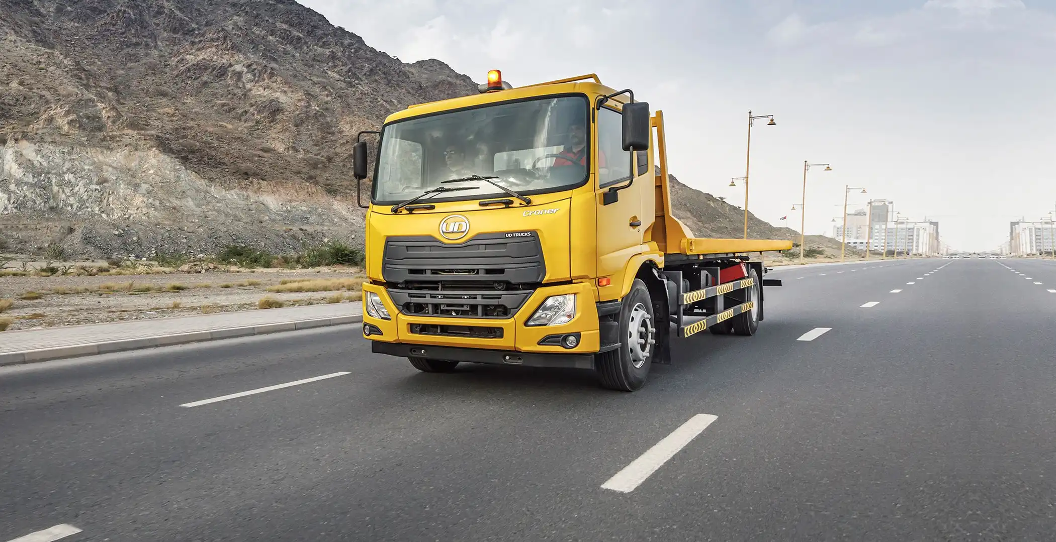 Capacidad de 8 toneladas en el Camión UD Trucks MKE 210 de venta en Automekano
